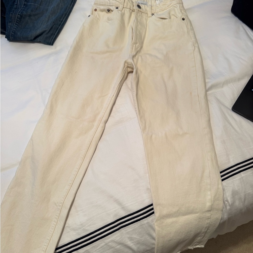 Zara Off-White Jeans